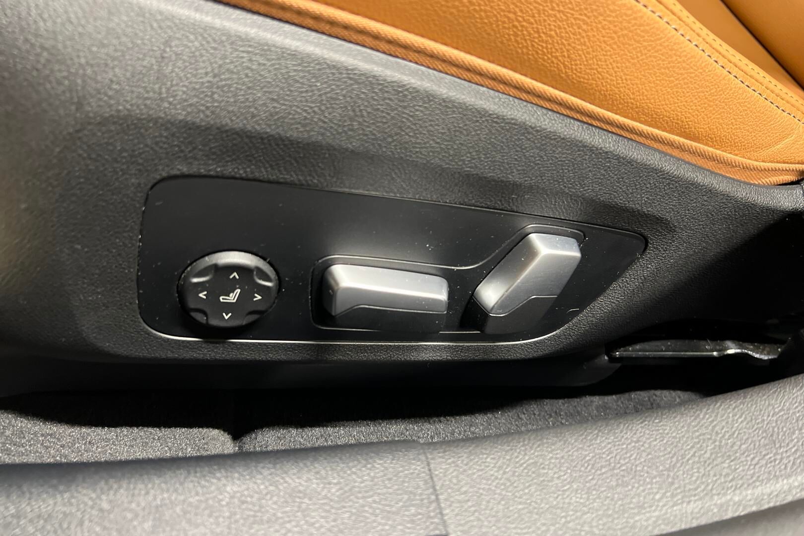 BMW I4 M50 iso kuva 19