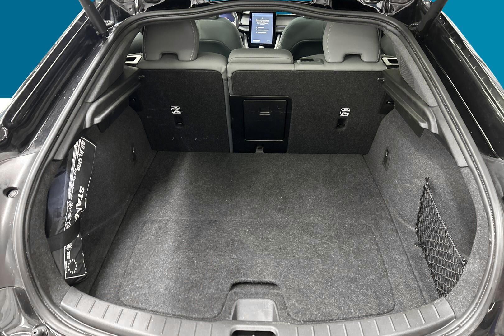POLESTAR 2 iso kuva 12