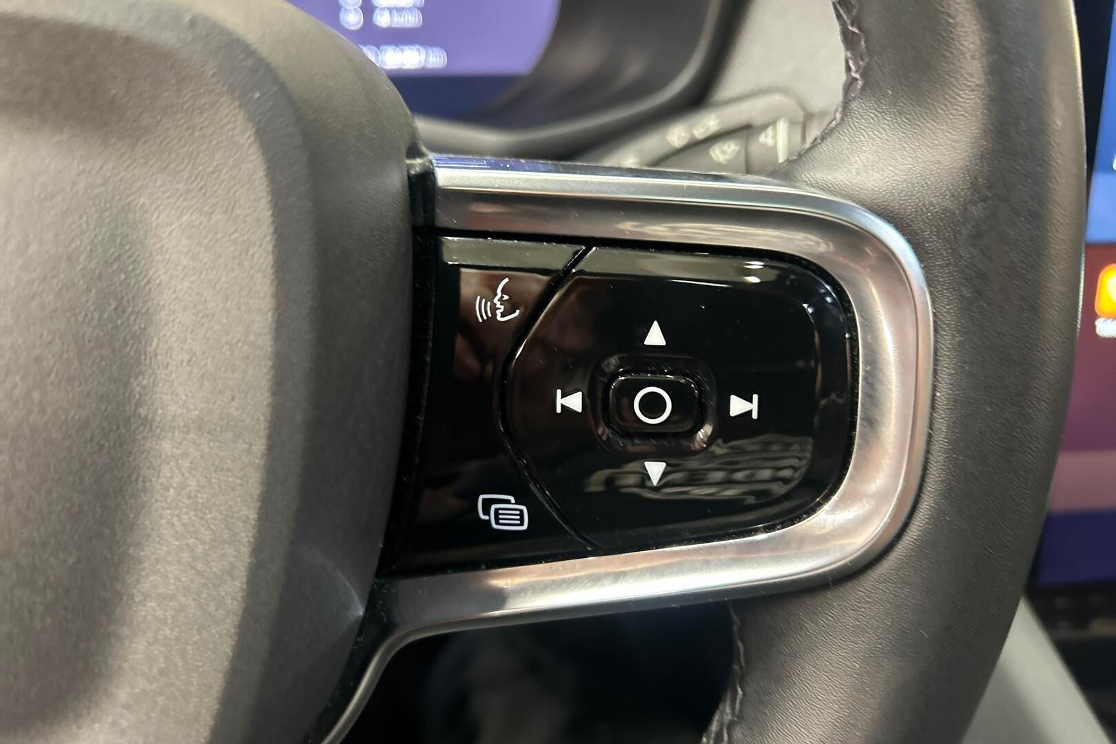 POLESTAR 2 iso kuva 17