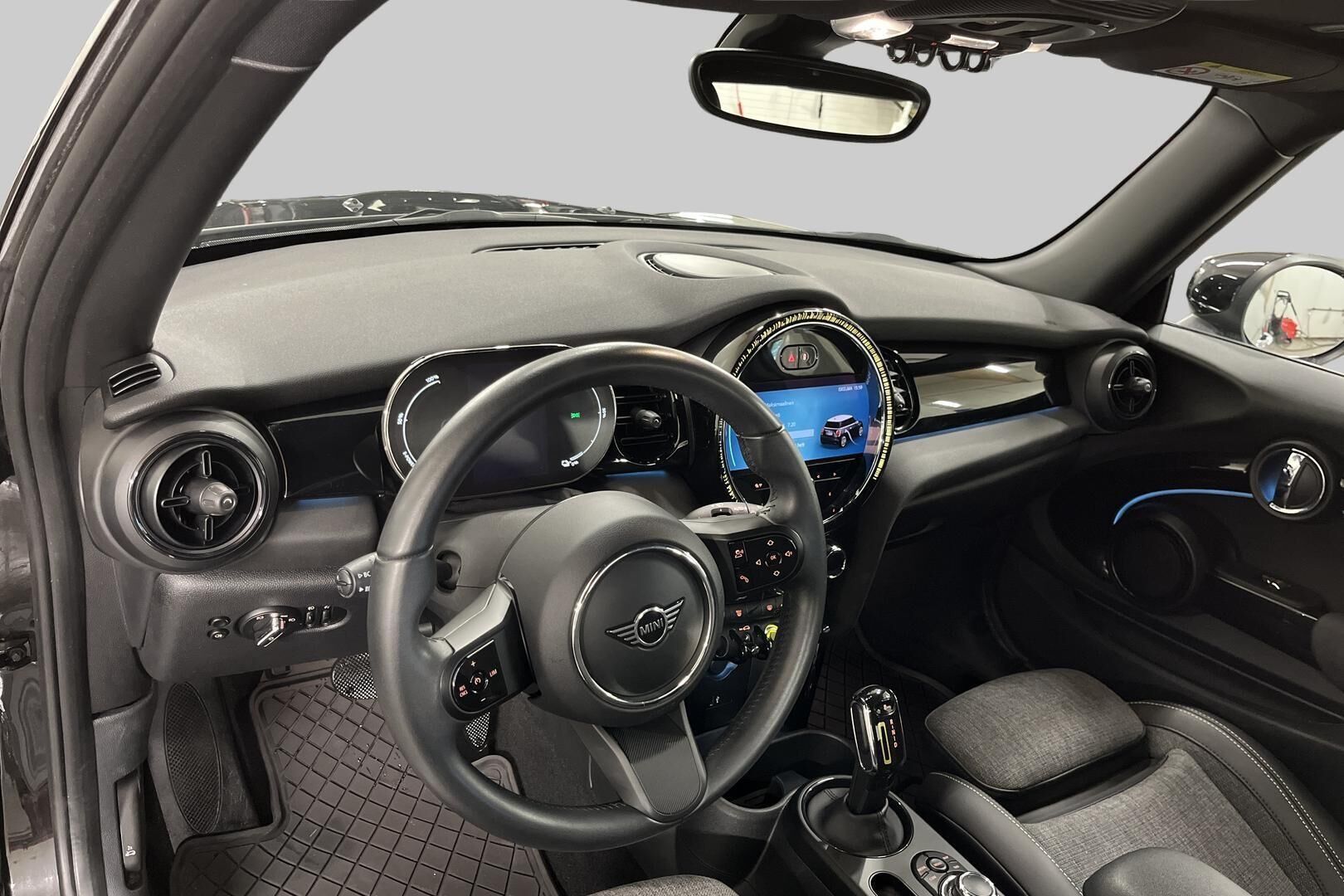 MINI COOPER iso kuva 10