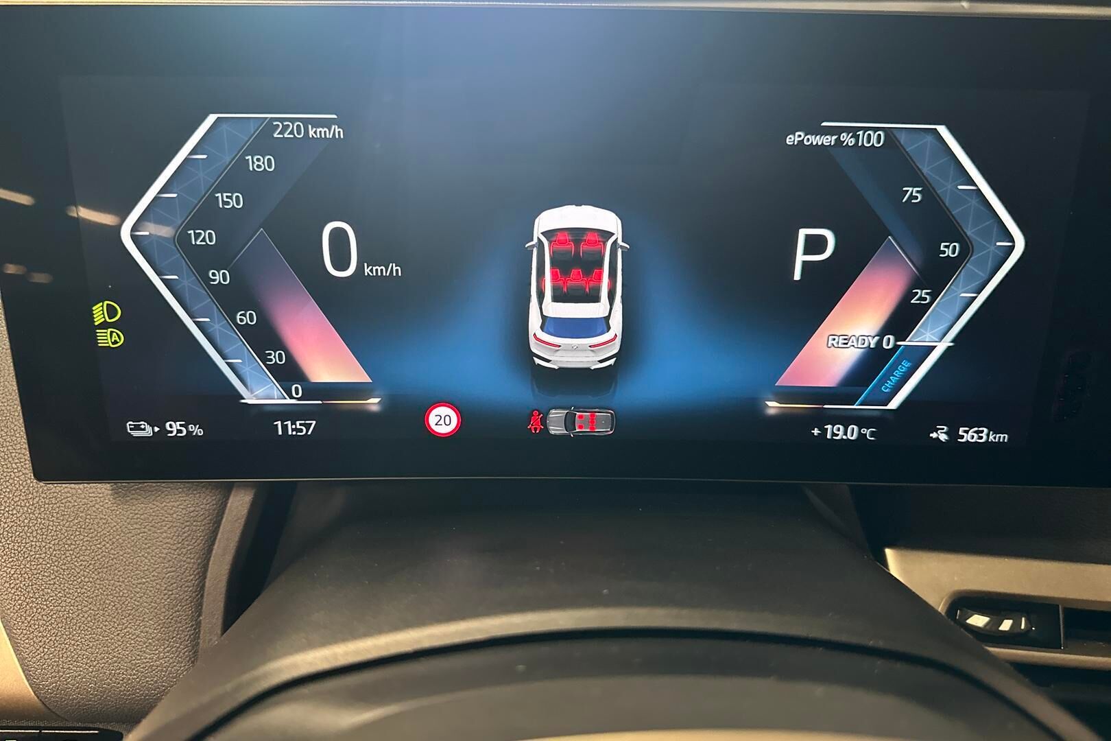 BMW iX iso kuva 14