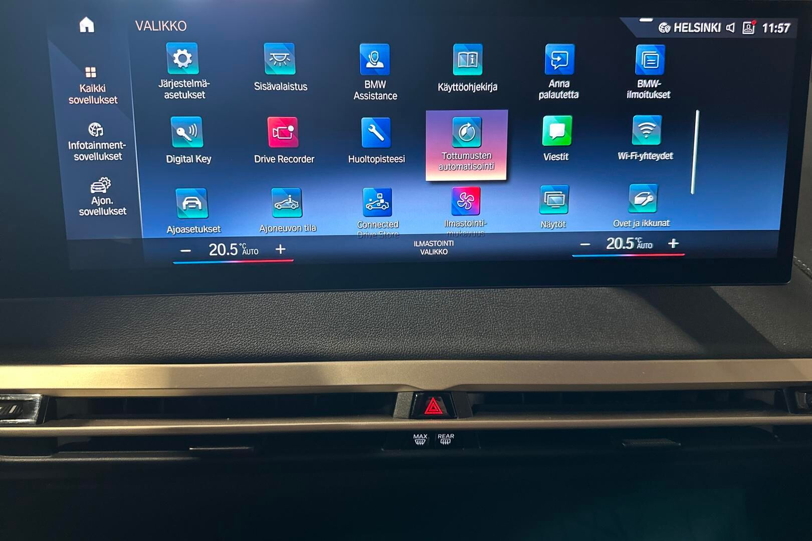 BMW iX iso kuva 17