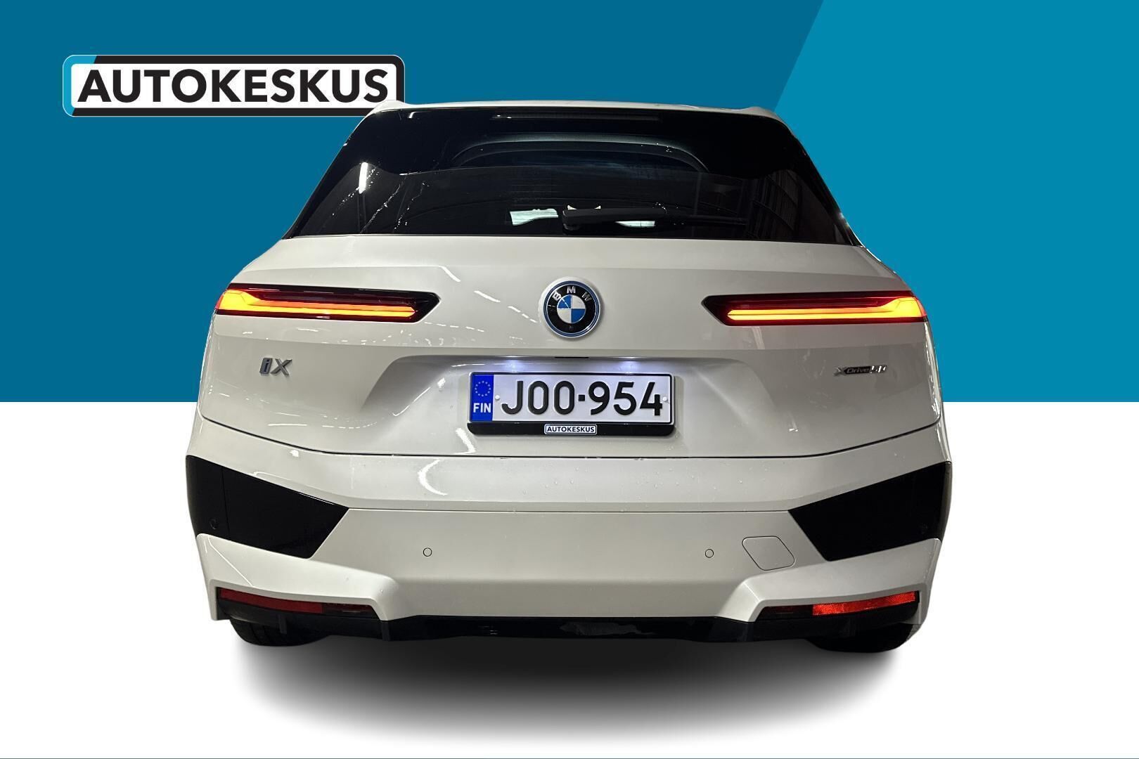 BMW iX iso kuva 6
