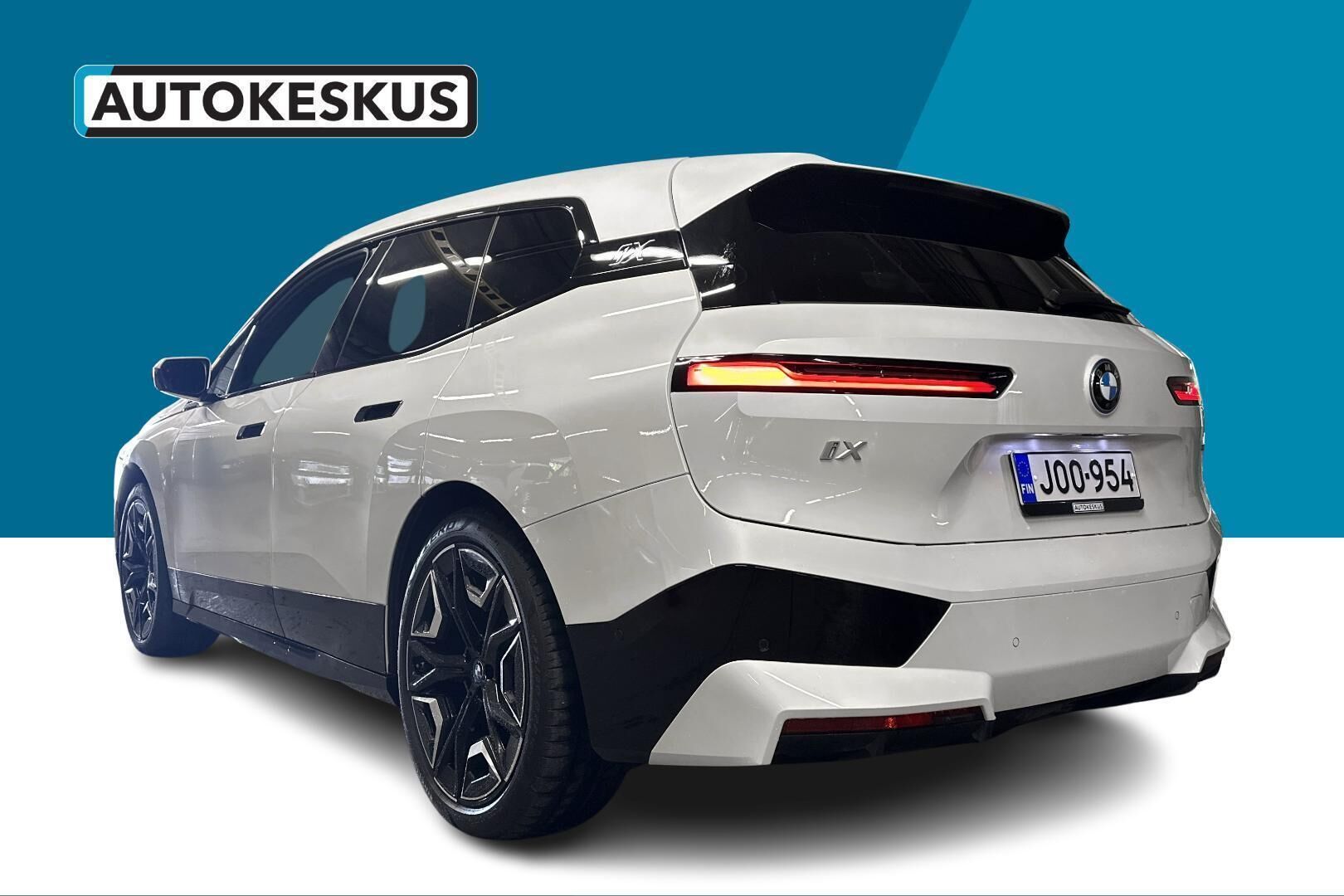 BMW iX iso kuva 7