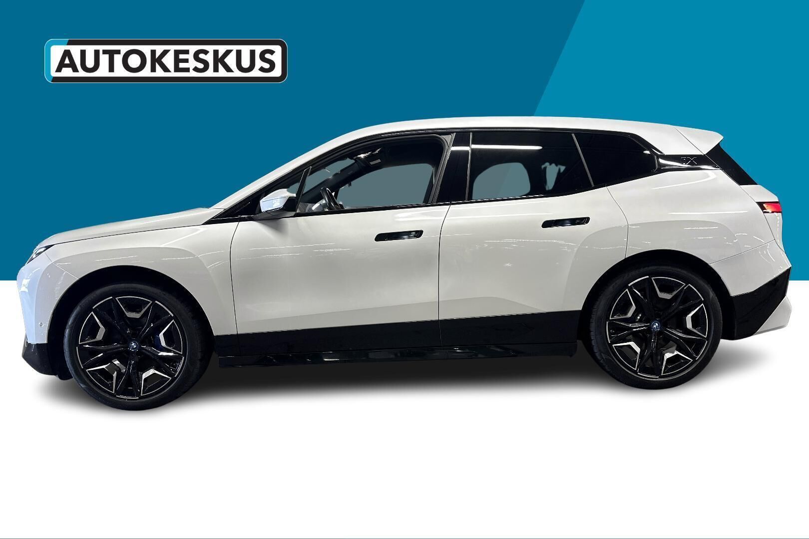 BMW iX iso kuva 8