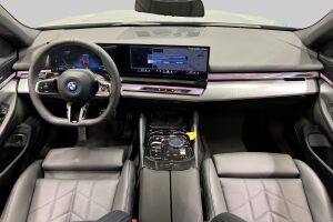 BMW 5-SARJA esikatselu 10