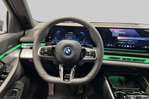 BMW 5-SARJA esikatselu 37
