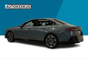 BMW 5-SARJA esikatselu 6
