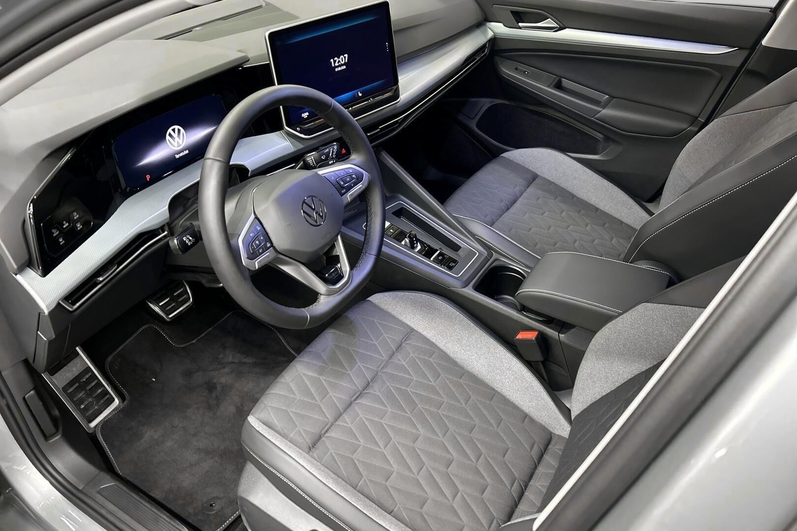 VOLKSWAGEN GOLF iso kuva 9