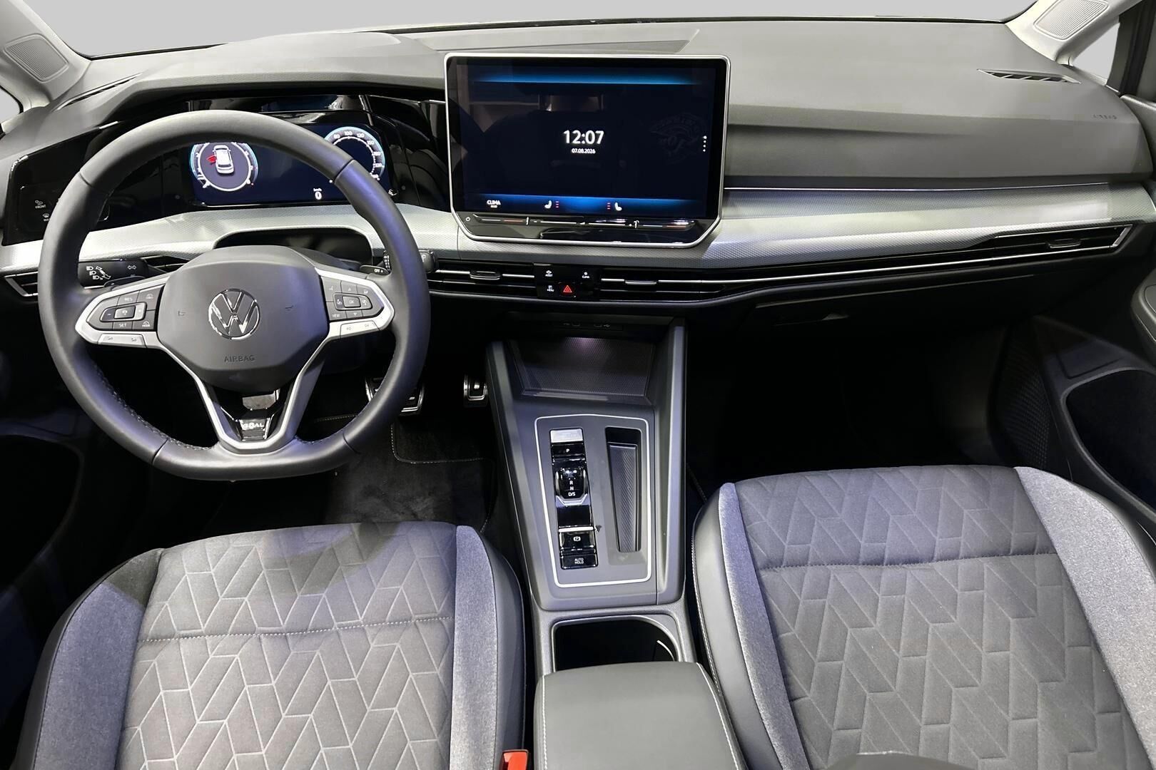 VOLKSWAGEN GOLF iso kuva 11