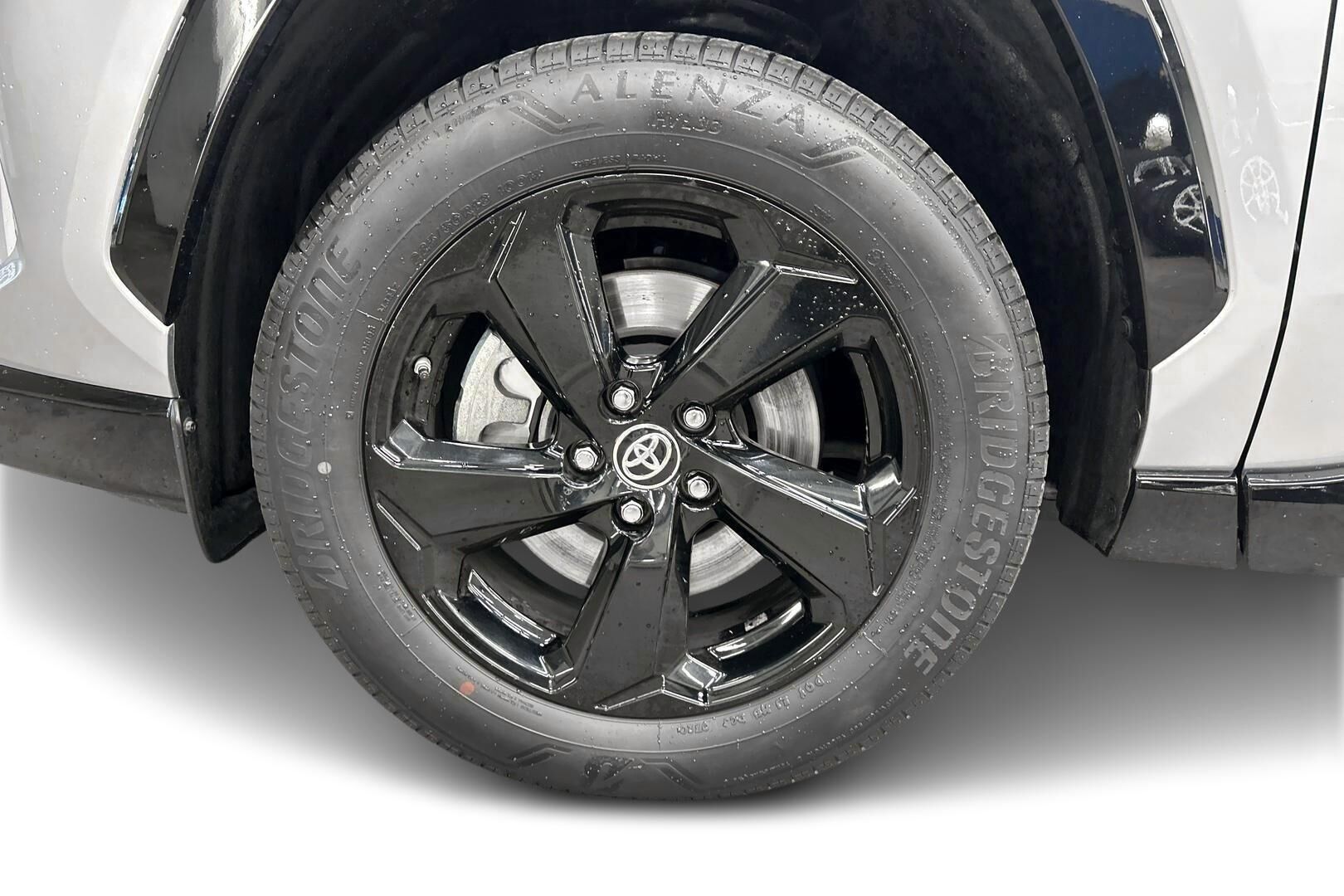 TOYOTA RAV4 iso kuva 13