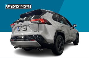 TOYOTA RAV4 esikatselu 5