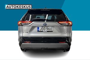 TOYOTA RAV4 esikatselu 6