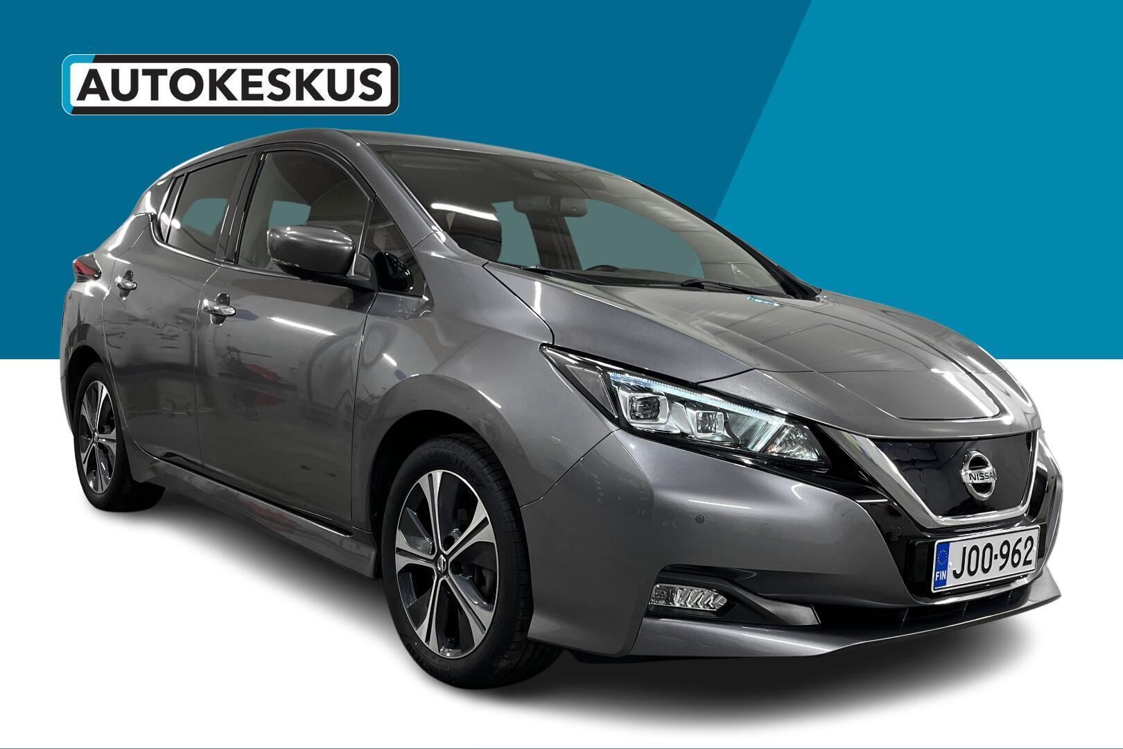 NISSAN LEAF iso kuva 2