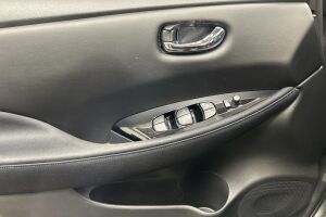 NISSAN LEAF esikatselu 21