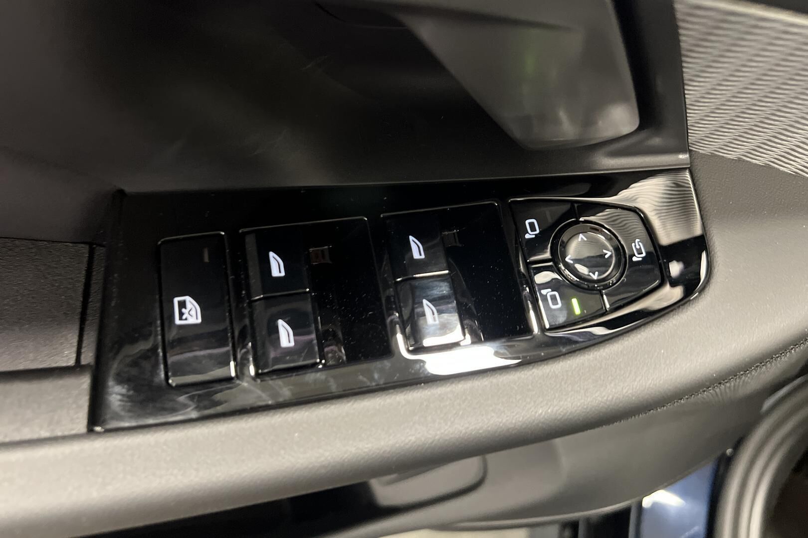 BMW I5 iso kuva 16
