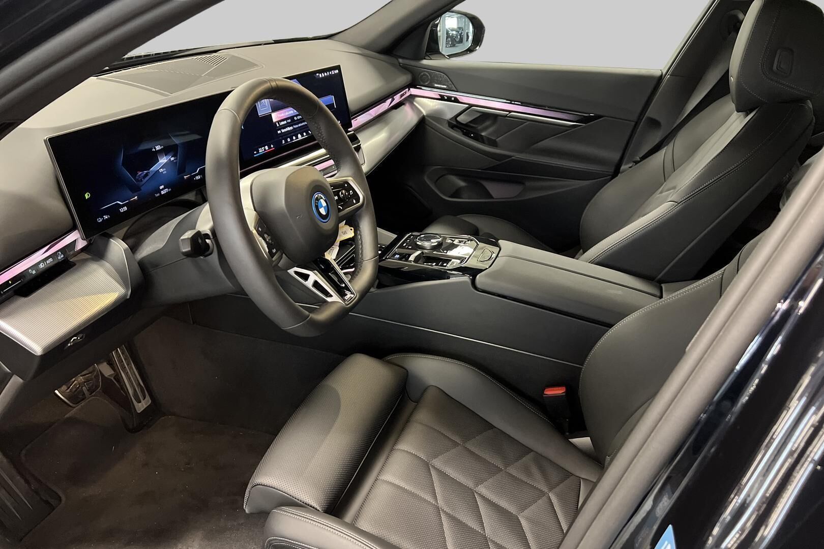 BMW I5 iso kuva 8