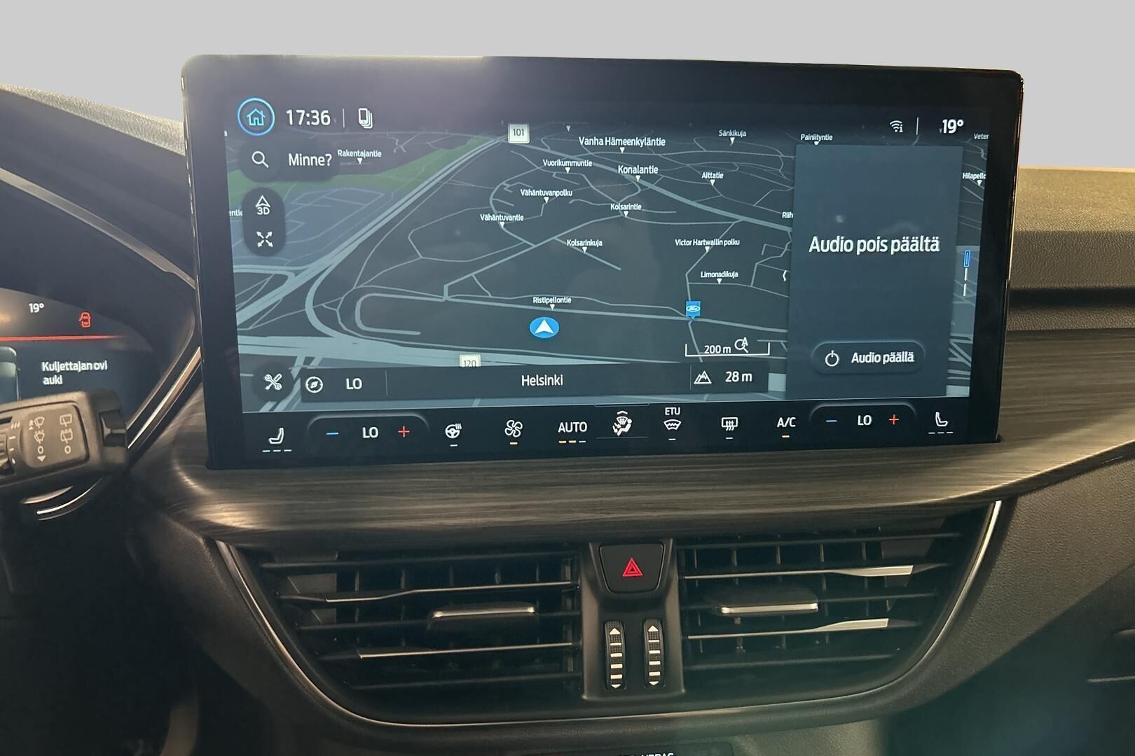 Ford Kuga iso kuva 17