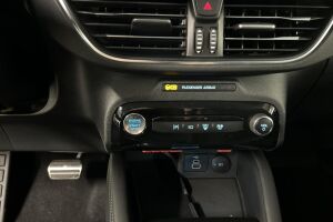 Ford Kuga esikatselu 22