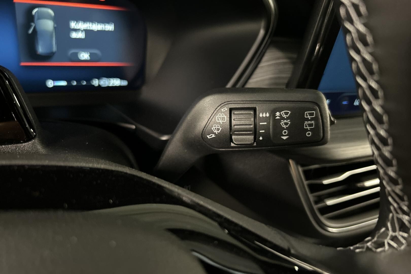 Ford Kuga iso kuva 26