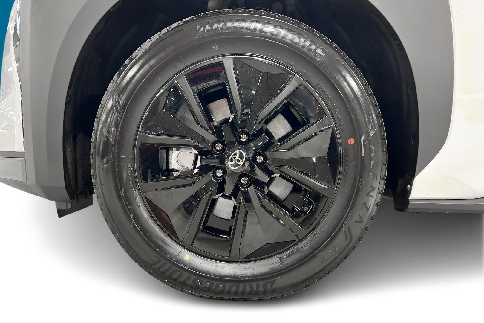 Toyota bZ4X Touring iso kuva 12