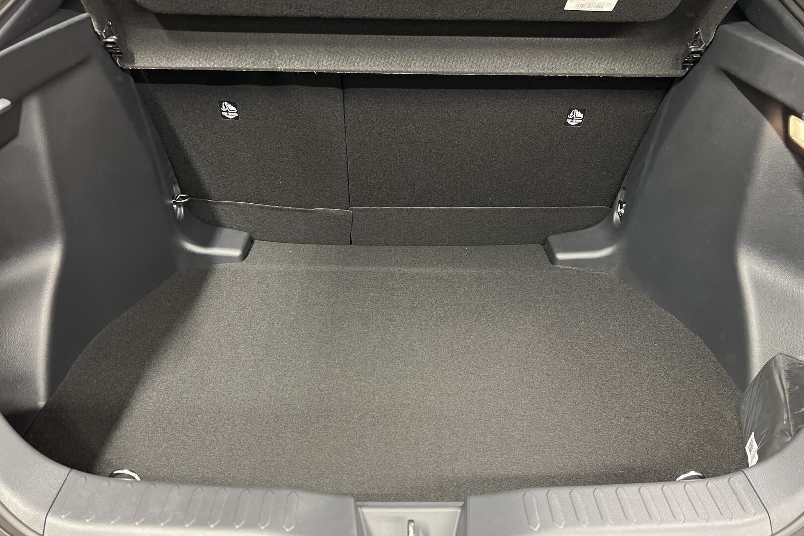 Toyota C-HR iso kuva 9