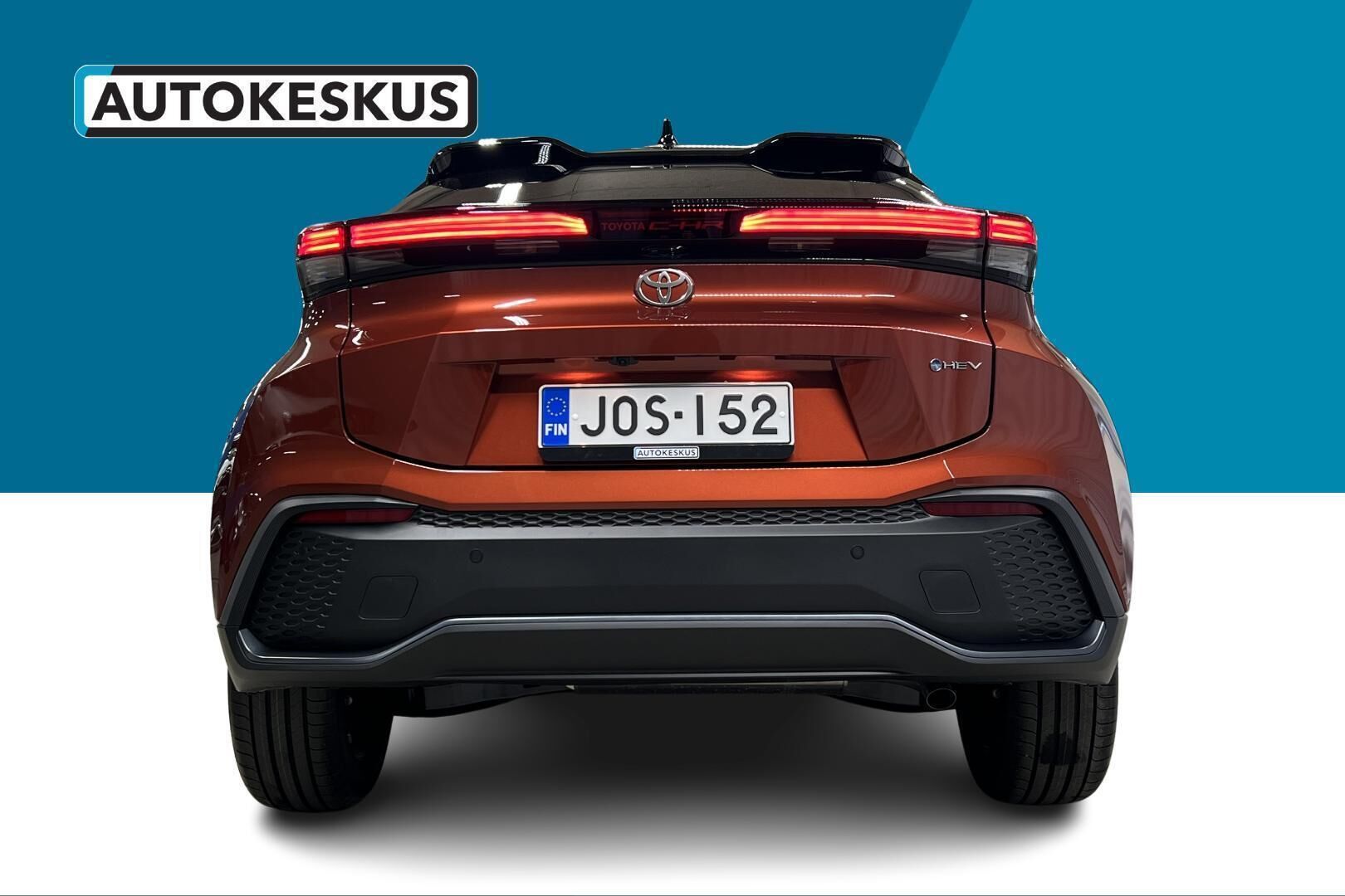 Toyota C-HR iso kuva 4