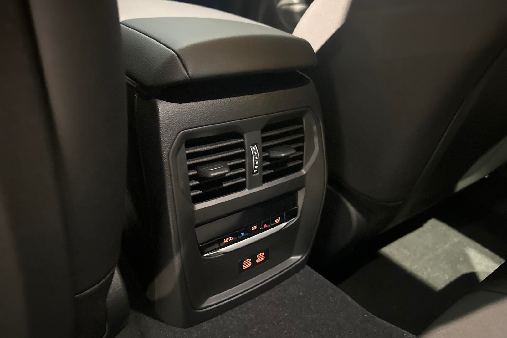 BMW I4 M60 iso kuva 14