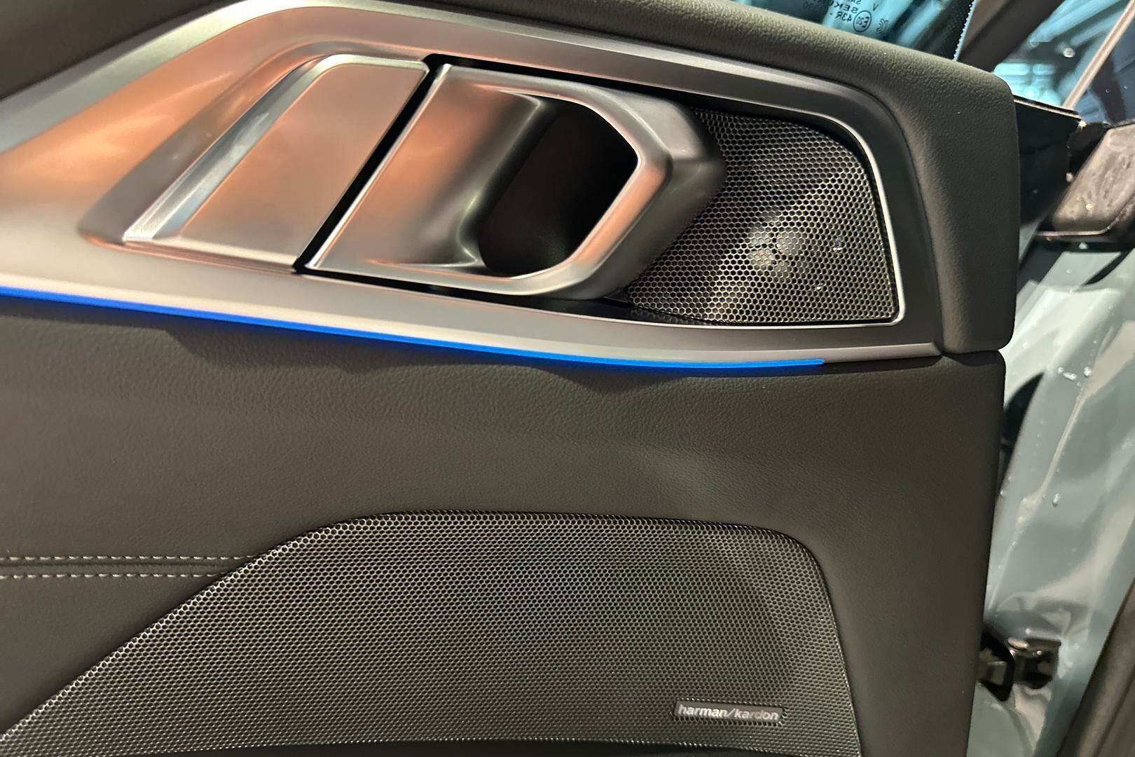 BMW I4 M60 iso kuva 15