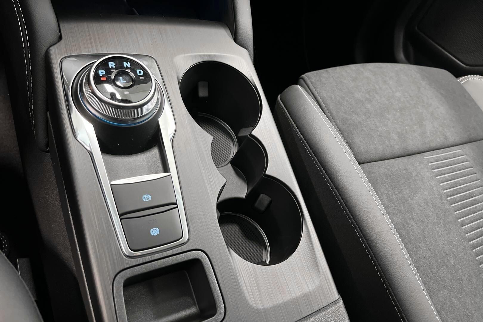 Ford Kuga iso kuva 15