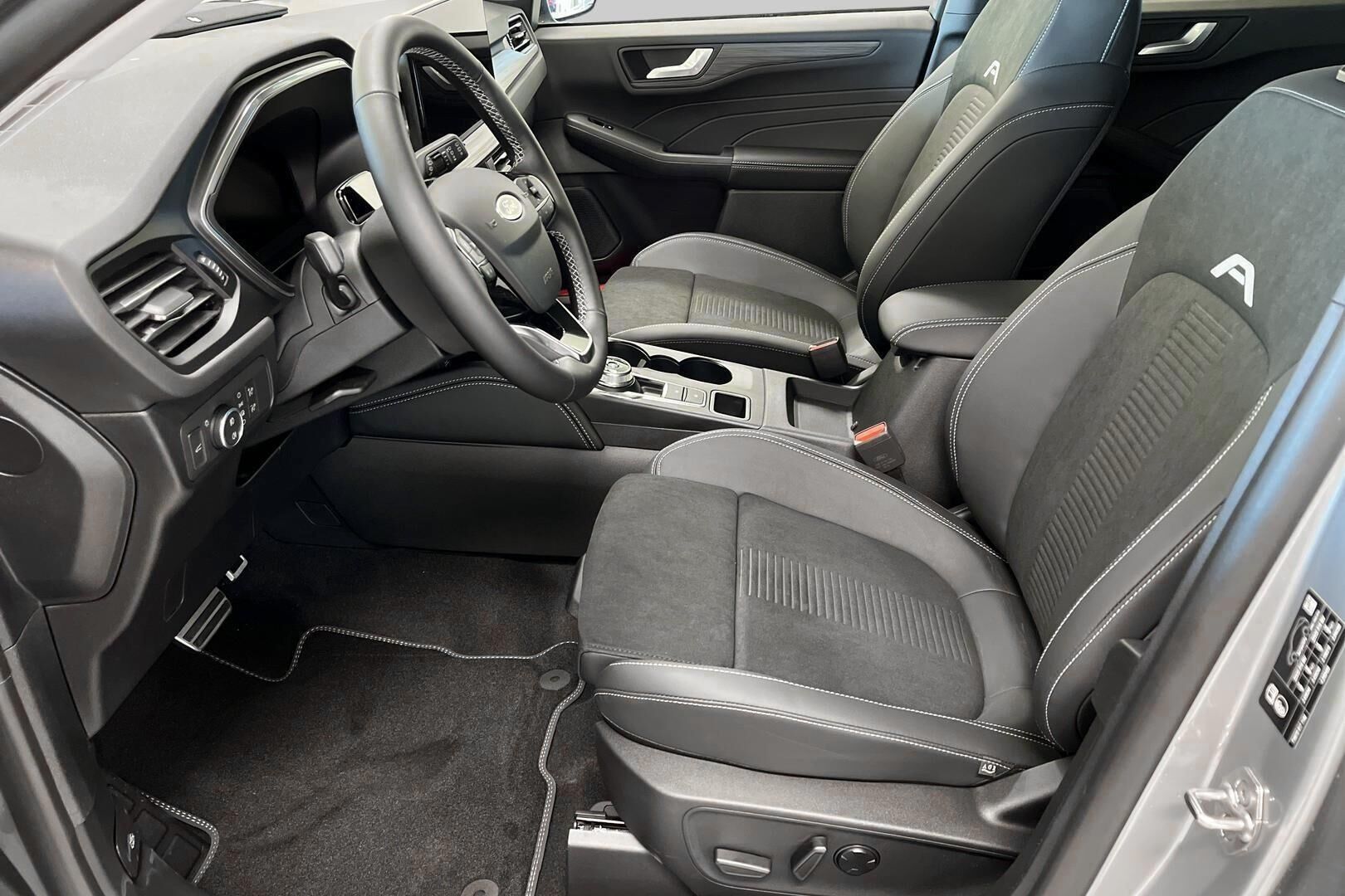 Ford Kuga iso kuva 8
