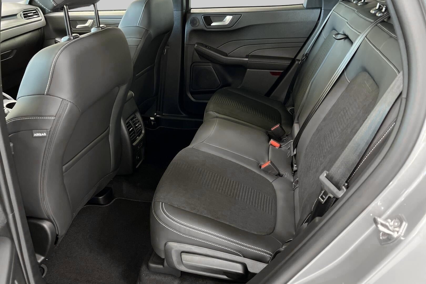 Ford Kuga iso kuva 9