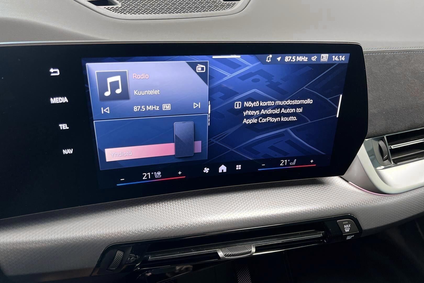 BMW X1 iso kuva 13
