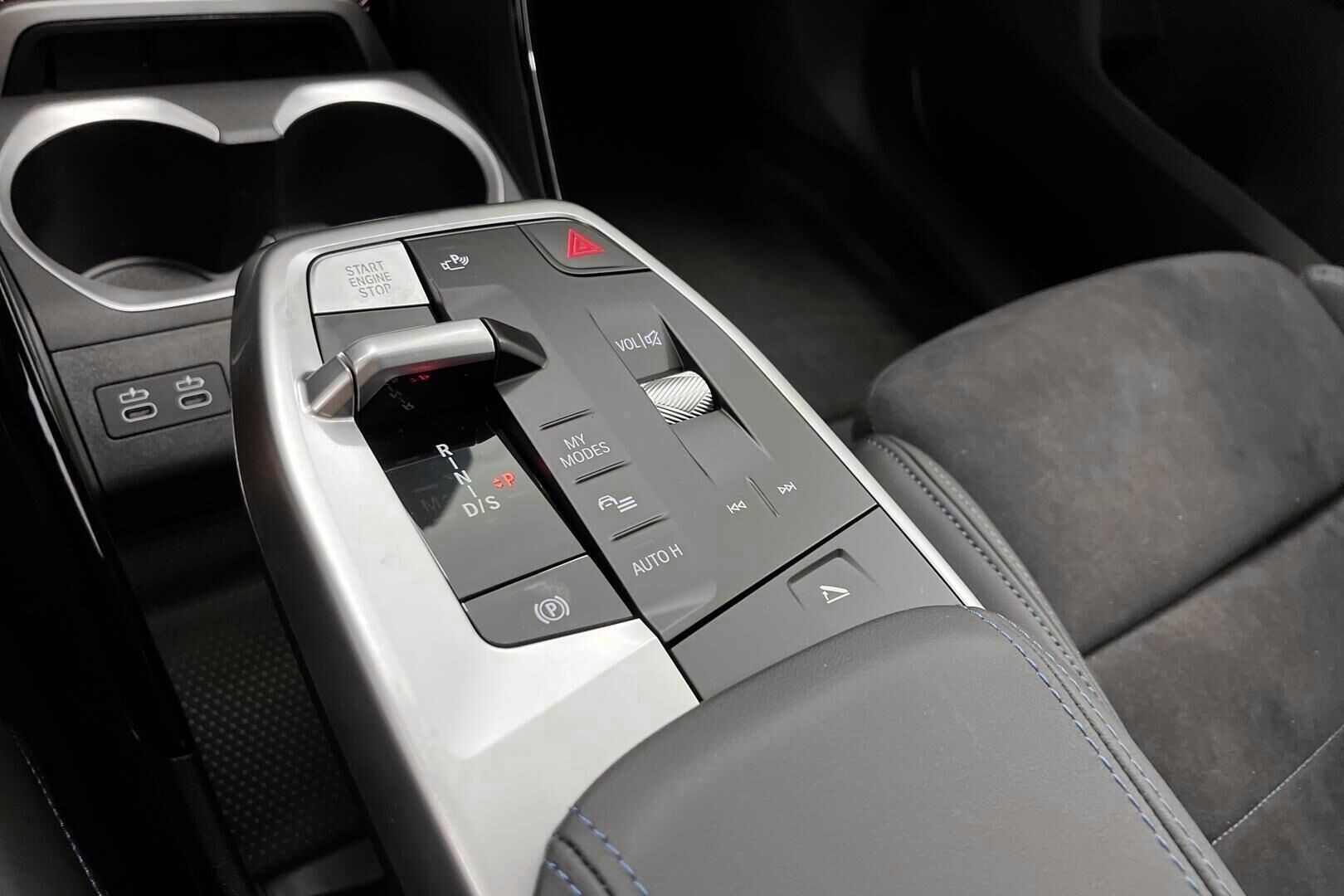 BMW X1 iso kuva 14