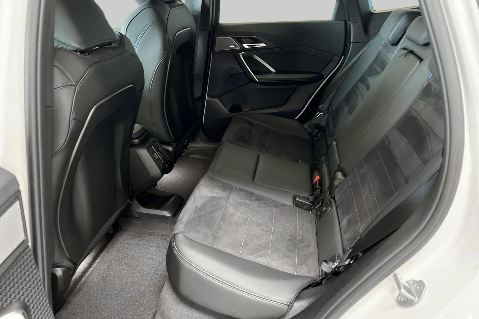 BMW X1 iso kuva 8