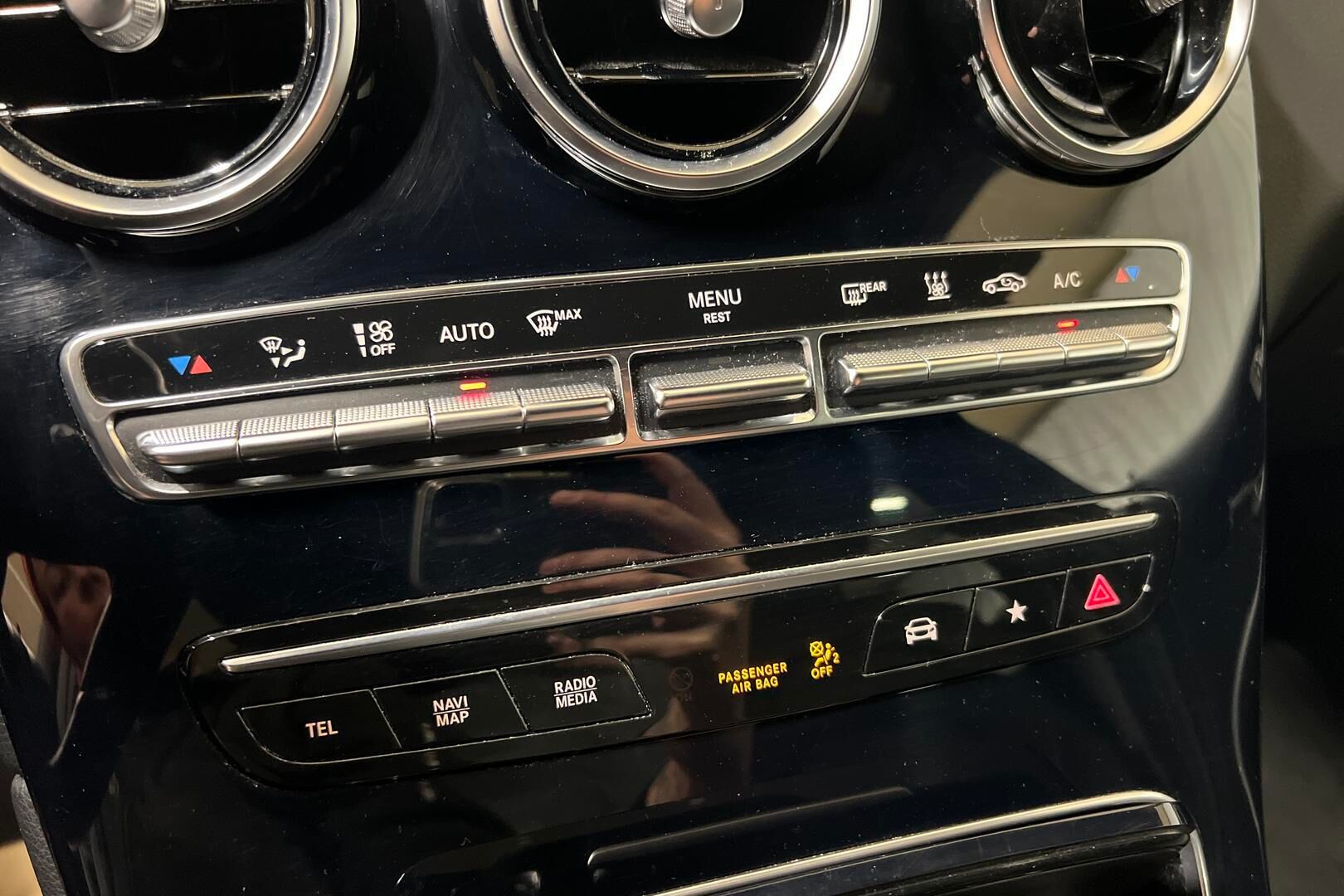 Mercedes-Benz GLC iso kuva 16
