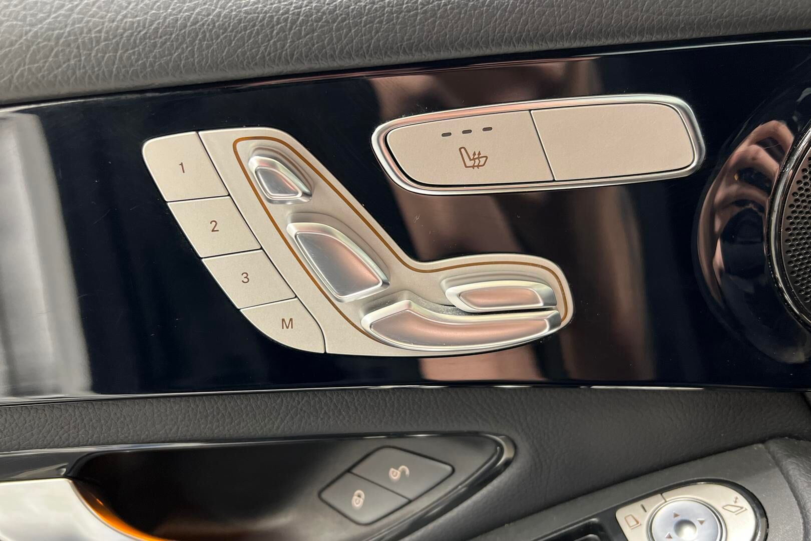 Mercedes-Benz GLC iso kuva 20