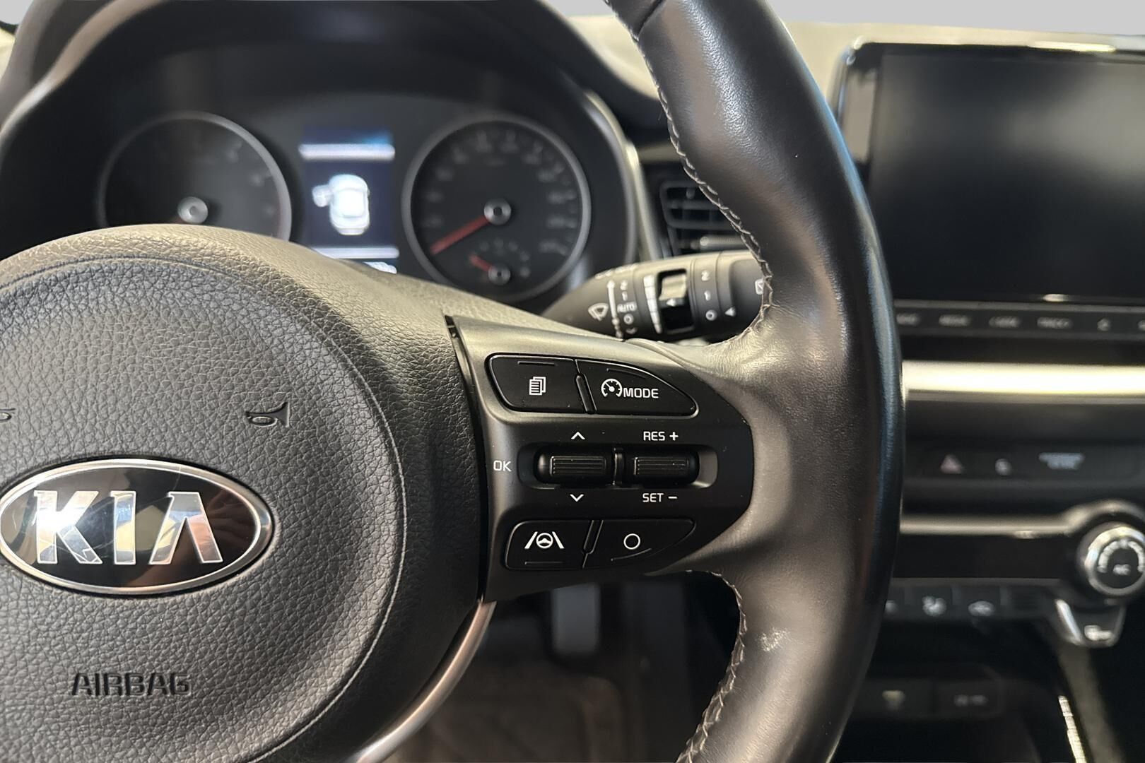Kia Stonic iso kuva 18