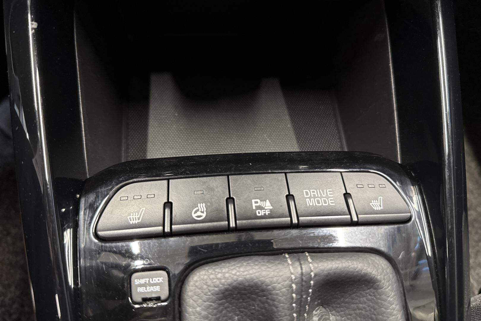 Kia Stonic iso kuva 19