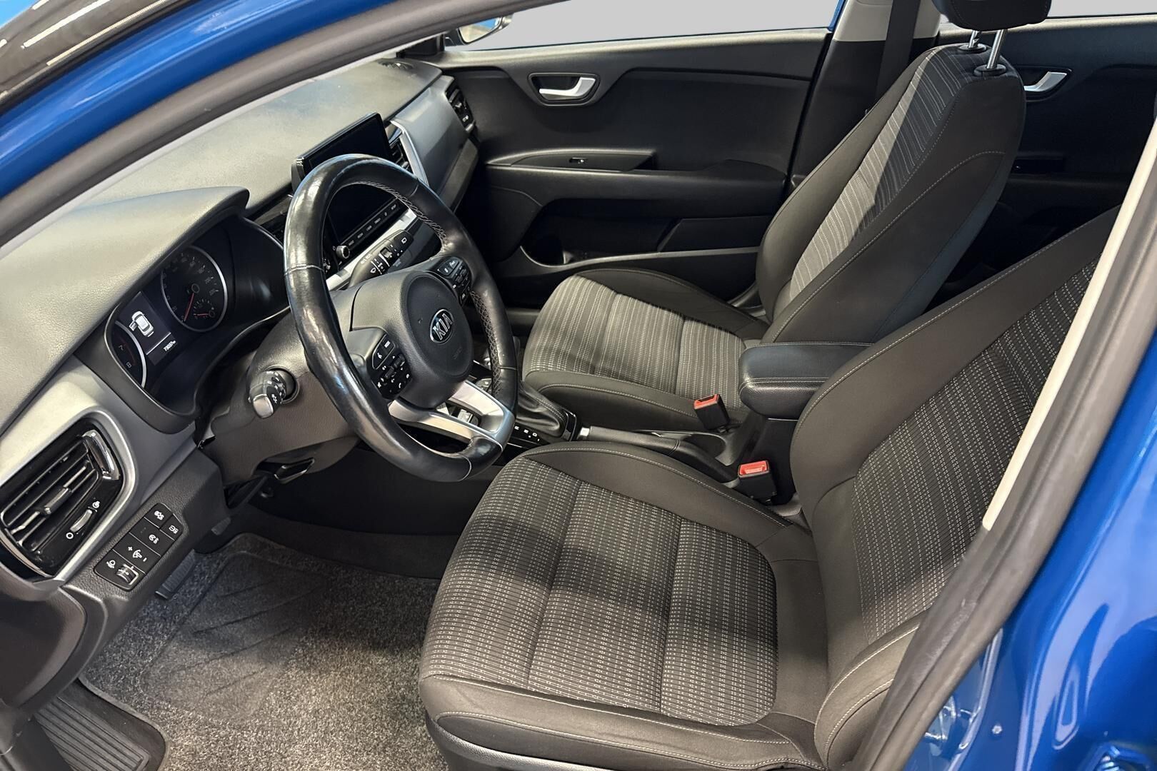 Kia Stonic iso kuva 9