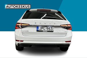 Skoda Superb esikatselu 6