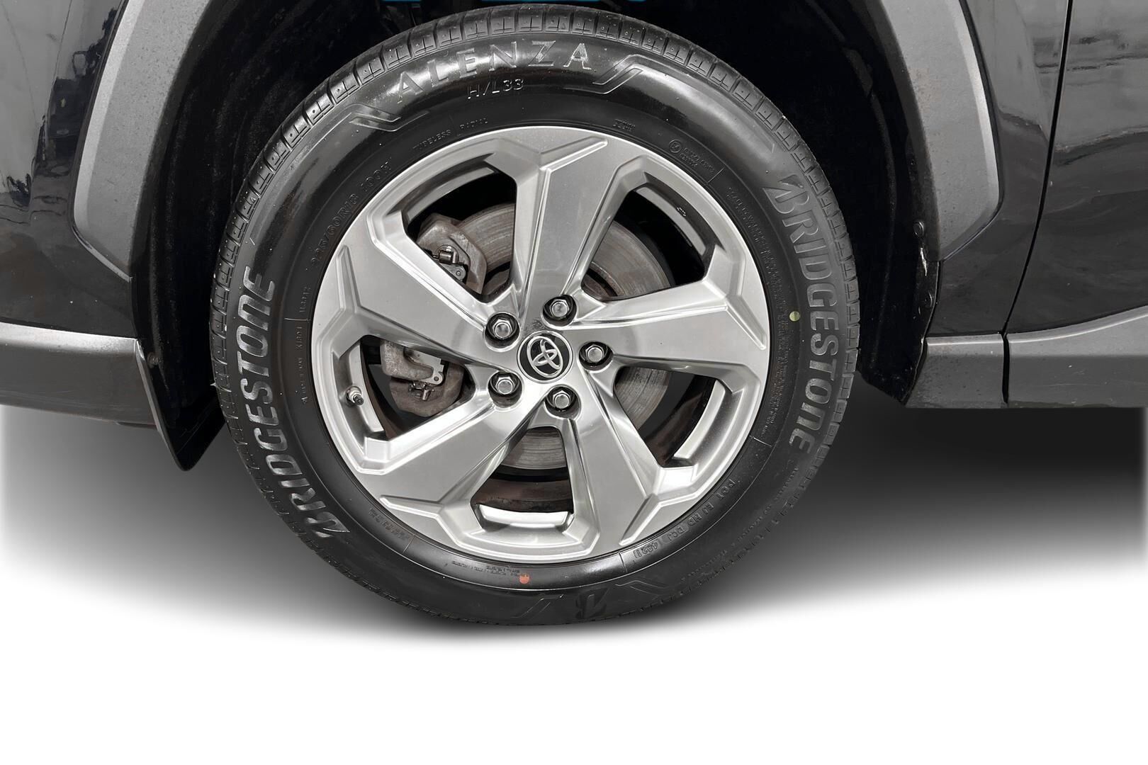 Toyota RAV4 iso kuva 10
