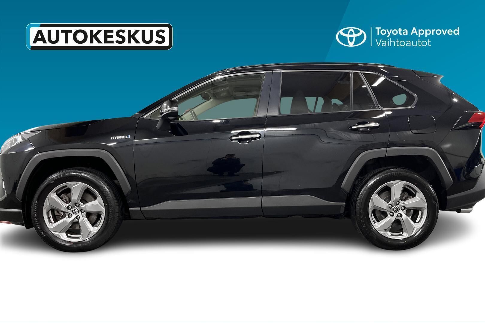Toyota RAV4 iso kuva 6