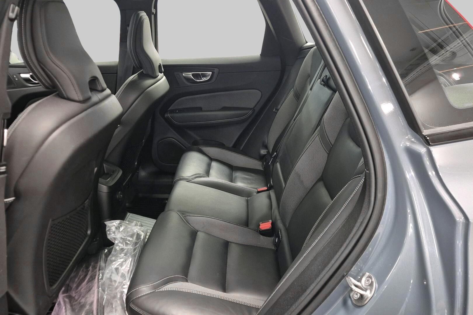 Volvo XC60 iso kuva 7