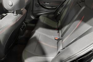 BMW 3-SARJA esikatselu 9