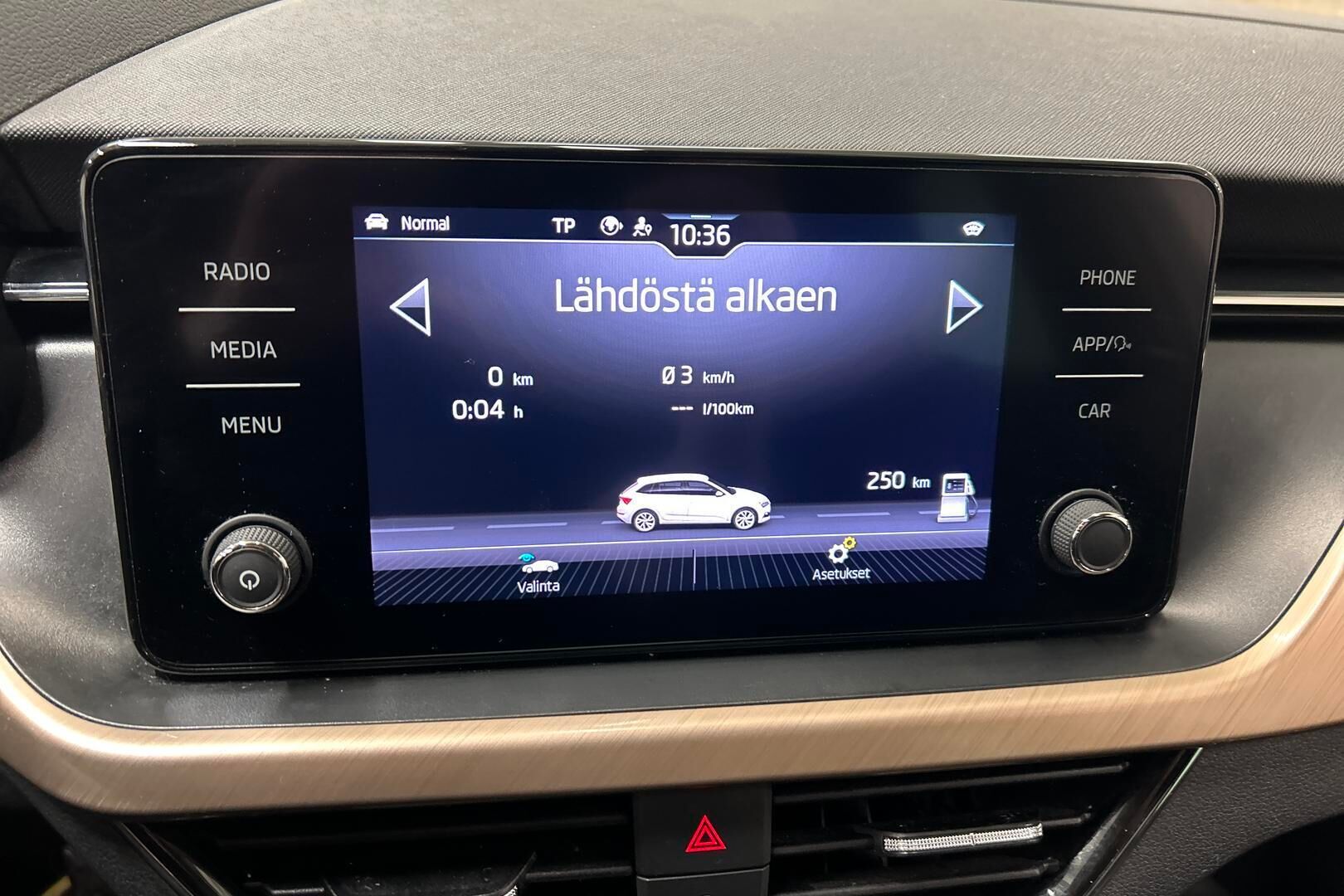 Skoda Scala iso kuva 15