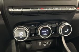 Renault Arkana esikatselu 17