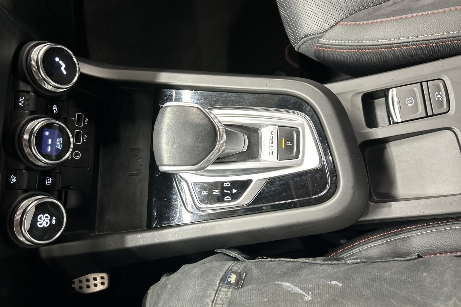 Renault Arkana iso kuva 18