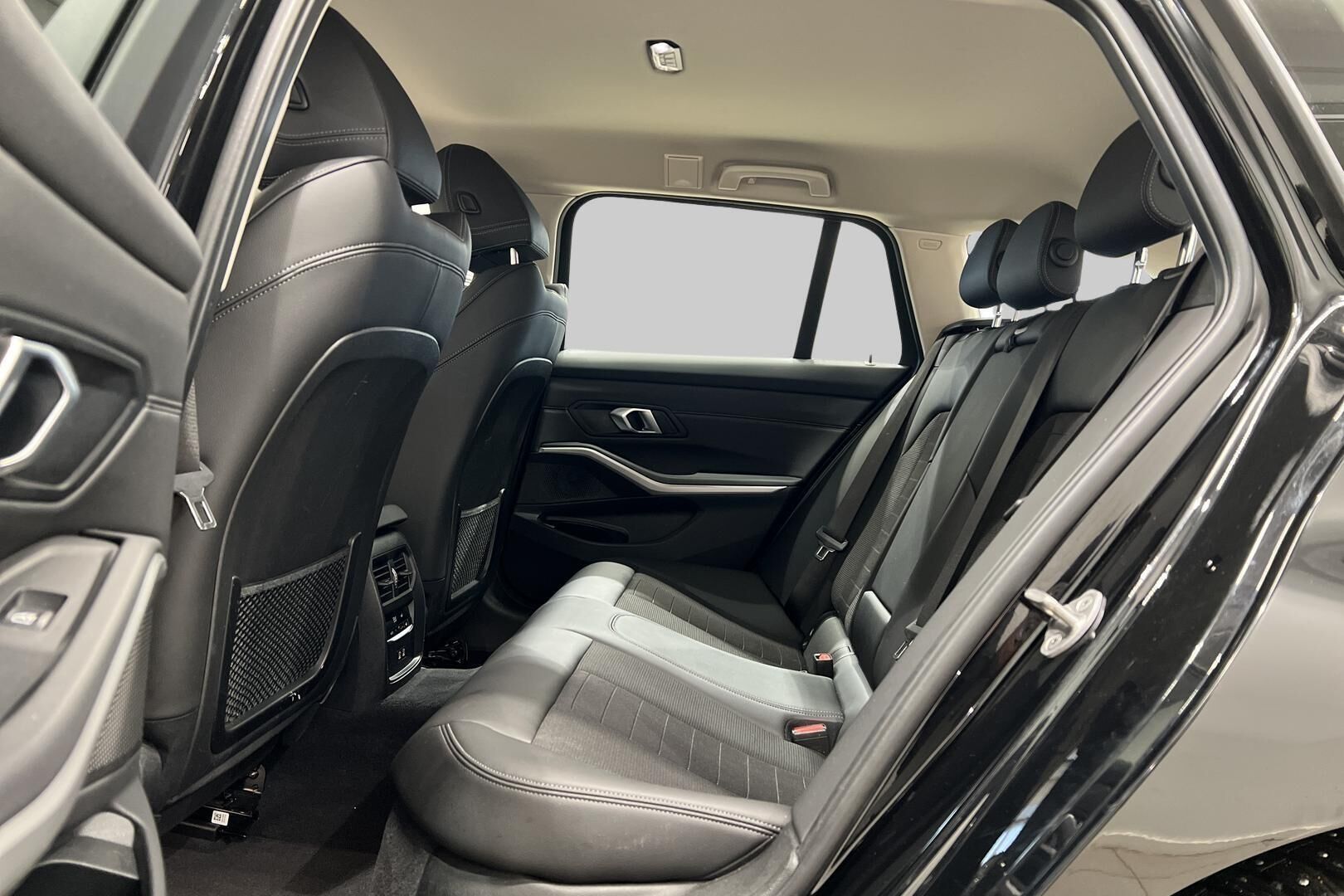 BMW 3-sarja iso kuva 10