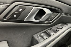 BMW 3-sarja esikatselu 31